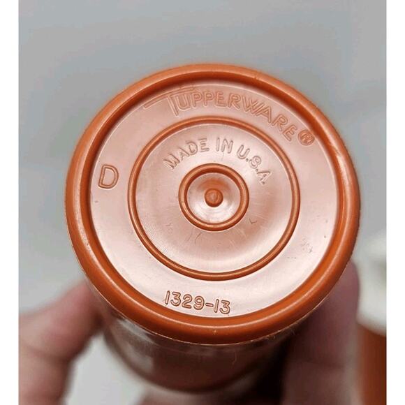 Vintage Tupperware 1329-15 Catsup & Mustard Orange Containers With Pump And Lids - Picture 3 of 4